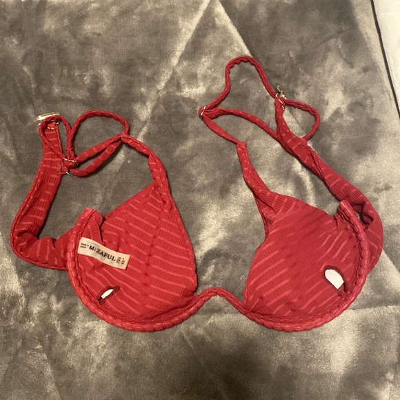 Red zaful underwire bikini top! Great condition size medium - Picture 3 of 3
